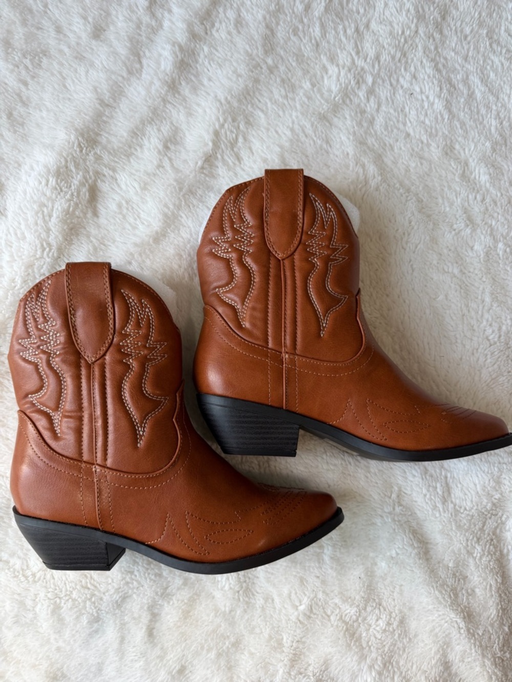 SODA Tan Womens Cowboy Boots NWT size 6